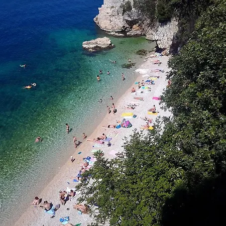 By The Sea - 20721 Apartman