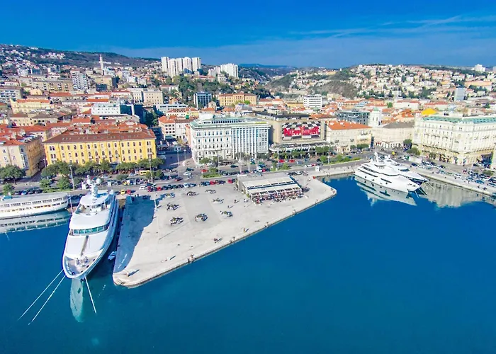 By The Sea - 20721 Rijeka